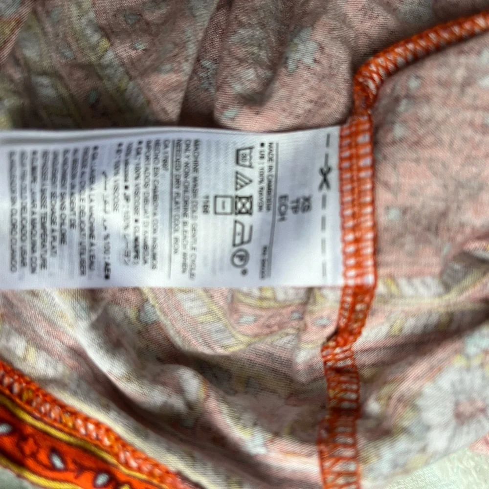 Old Navy tank - Picture 3 of 4